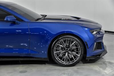 2023 Chevrolet Camaro ZL1   - Photo 15 - Joliet, IL 60435
