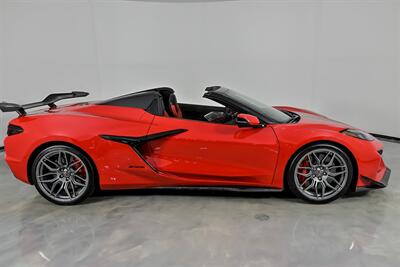 2023 Chevrolet Corvette Z06   - Photo 14 - Joliet, IL 60435