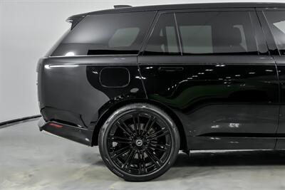 2023 Land Rover Range Rover P530 SE LWB - Photo 13 - Joliet, IL 60435