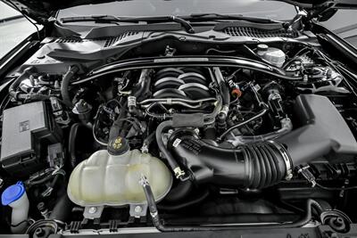 2021 Ford Mustang GT Premium   - Photo 17 - Joliet, IL 60435