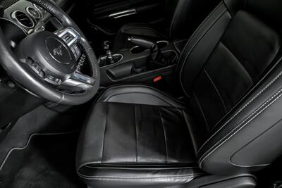 2021 Ford Mustang GT Premium   - Photo 21 - Joliet, IL 60435