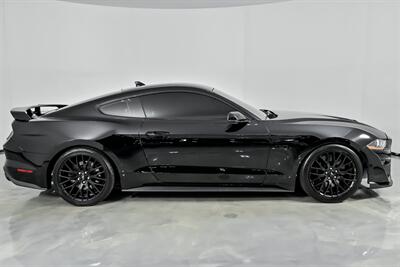 2021 Ford Mustang GT Premium   - Photo 14 - Joliet, IL 60435