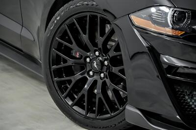 2021 Ford Mustang GT Premium   - Photo 4 - Joliet, IL 60435
