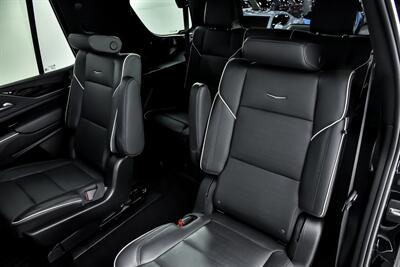 2023 Cadillac Escalade Sport   - Photo 24 - Joliet, IL 60435