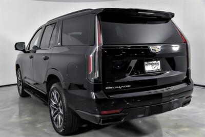 2023 Cadillac Escalade Sport   - Photo 10 - Joliet, IL 60435