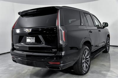 2023 Cadillac Escalade Sport   - Photo 12 - Joliet, IL 60435