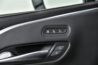 2023 Cadillac Escalade Sport   - Photo 19 - Joliet, IL 60435