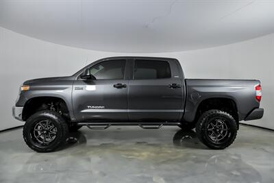 2019 Toyota Tundra SR5   - Photo 9 - Joliet, IL 60435