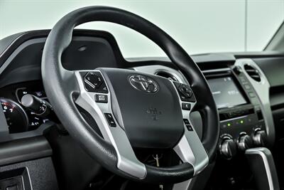 2019 Toyota Tundra SR5   - Photo 23 - Joliet, IL 60435