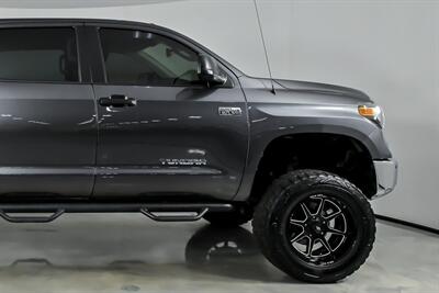 2019 Toyota Tundra SR5   - Photo 14 - Joliet, IL 60435
