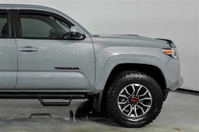 2021 Toyota Tacoma TRD Off-Road   - Photo 12 - Joliet, IL 60435