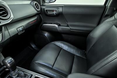 2021 Toyota Tacoma TRD Off-Road   - Photo 33 - Joliet, IL 60435