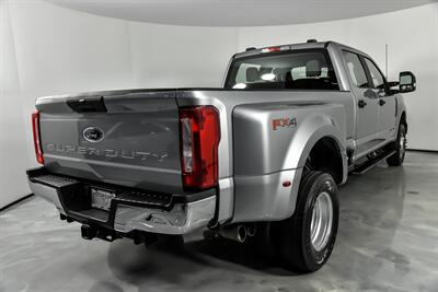 2022 Ford F-350 Super Duty XL   - Photo 12 - Joliet, IL 60435