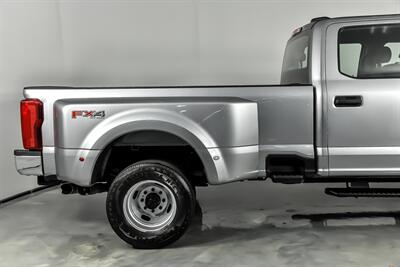 2022 Ford F-350 Super Duty XL   - Photo 13 - Joliet, IL 60435