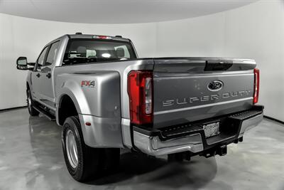 2022 Ford F-350 Super Duty XL   - Photo 10 - Joliet, IL 60435