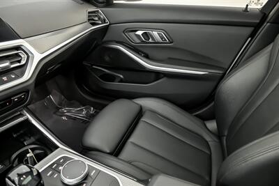 2019 BMW 330i xDrive   - Photo 38 - Joliet, IL 60435