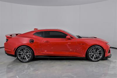 2022 Chevrolet Camaro ZL1-$30K MODS-MINT ZL1!   - Photo 14 - Joliet, IL 60435