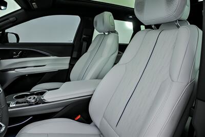 2024 Cadillac LYRIQ Luxury 3   - Photo 23 - Joliet, IL 60435