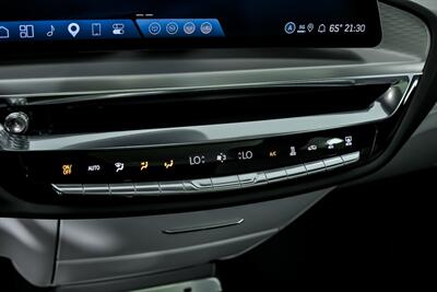 2024 Cadillac LYRIQ Luxury 3   - Photo 33 - Joliet, IL 60435