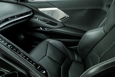 2021 Chevrolet Corvette Stingray 2LT   - Photo 40 - Joliet, IL 60435