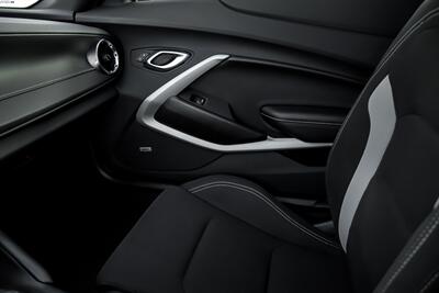2023 Chevrolet Camaro LT1   - Photo 37 - Joliet, IL 60435