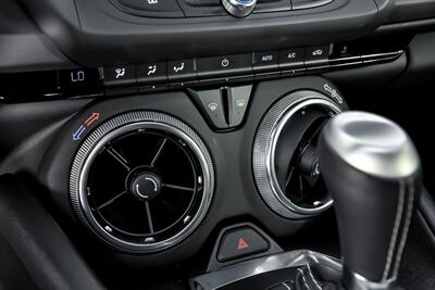 2023 Chevrolet Camaro LT1   - Photo 34 - Joliet, IL 60435