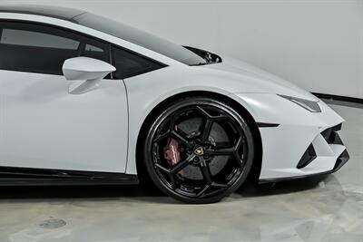 2020 Lamborghini Huracan EVO   - Photo 15 - Joliet, IL 60435