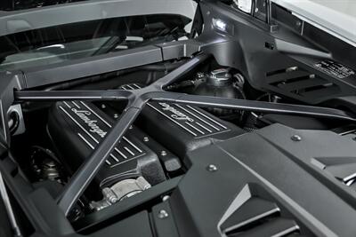2020 Lamborghini Huracan EVO   - Photo 16 - Joliet, IL 60435