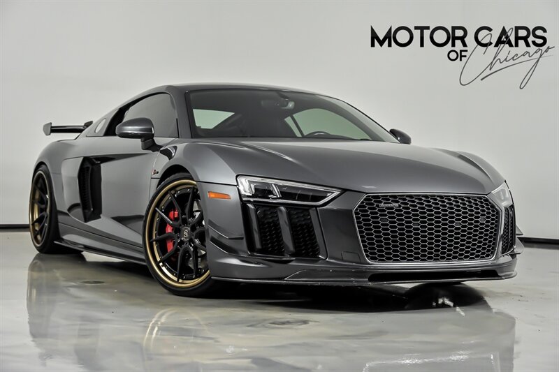 Suzuka Gray Metallic 2017 Audi R8 quattro V10 Coupe AWD Coupe All-Wheel Drive 7-Speed Automatic
