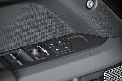 2024 Land Rover Defender 130 P400 X-Dynamic SE   - Photo 19 - Joliet, IL 60435