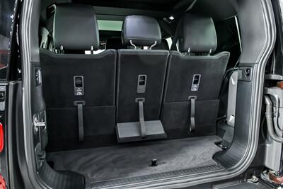 2024 Land Rover Defender 130 P400 X-Dynamic SE   - Photo 16 - Joliet, IL 60435