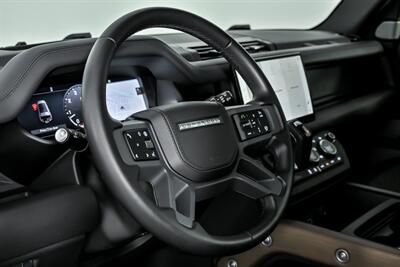 2024 Land Rover Defender 130 P400 X-Dynamic SE   - Photo 26 - Joliet, IL 60435