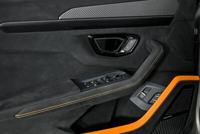 2023 Lamborghini Urus Performante-HUGE $343K MSRP   - Photo 18 - Joliet, IL 60435