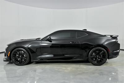 2023 Chevrolet Camaro ZL1   - Photo 8 - Joliet, IL 60435