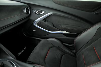 2023 Chevrolet Camaro ZL1   - Photo 37 - Joliet, IL 60435