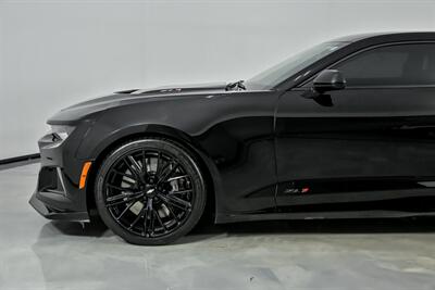 2023 Chevrolet Camaro ZL1   - Photo 7 - Joliet, IL 60435