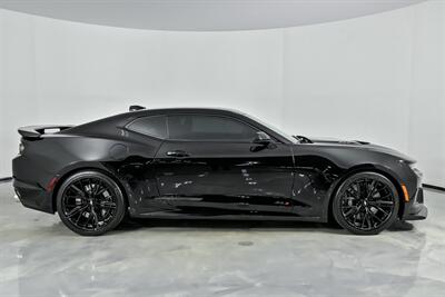 2023 Chevrolet Camaro ZL1   - Photo 14 - Joliet, IL 60435