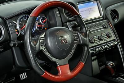 2015 Nissan GT-R Black Edition   - Photo 25 - Joliet, IL 60435