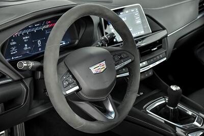 2024 Cadillac CT4-V Blackwing   - Photo 27 - Joliet, IL 60435