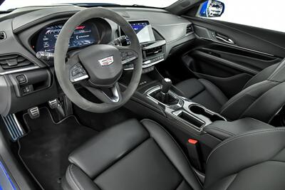 2024 Cadillac CT4-V Blackwing   - Photo 21 - Joliet, IL 60435