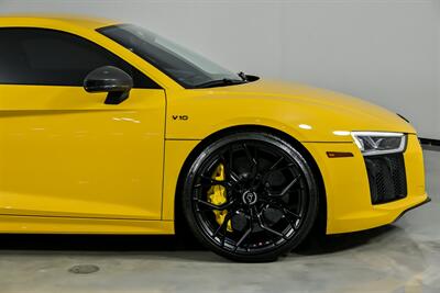 2017 Audi R8 5.2 quattro V10 Plus   - Photo 17 - Joliet, IL 60435