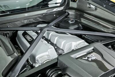 2017 Audi R8 5.2 quattro V10 Plus   - Photo 18 - Joliet, IL 60435