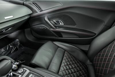 2018 Audi R8 5.2 quattro V10 Plus-MASSIVE $208K MSRP - Photo 42 - Joliet, IL 60435