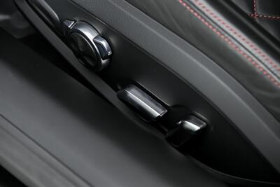 2018 Audi R8 5.2 quattro V10 Plus-MASSIVE $208K MSRP - Photo 30 - Joliet, IL 60435