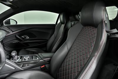 2018 Audi R8 5.2 quattro V10 Plus-MASSIVE $208K MSRP - Photo 28 - Joliet, IL 60435
