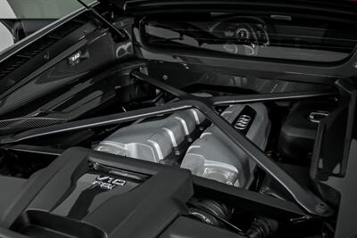 2018 Audi R8 5.2 quattro V10 Plus-MASSIVE $208K MSRP - Photo 18 - Joliet, IL 60435
