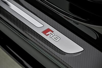 2018 Audi R8 5.2 quattro V10 Plus-MASSIVE $208K MSRP - Photo 25 - Joliet, IL 60435