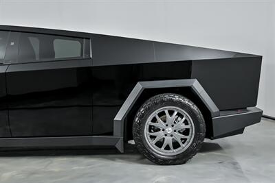 2024 Tesla Cybertruck Cyberbeast   - Photo 8 - Joliet, IL 60435