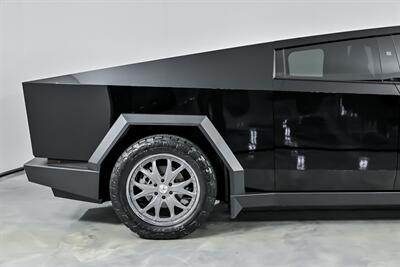2024 Tesla Cybertruck Cyberbeast   - Photo 12 - Joliet, IL 60435