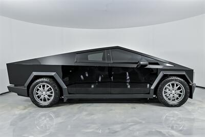 2024 Tesla Cybertruck Cyberbeast   - Photo 13 - Joliet, IL 60435